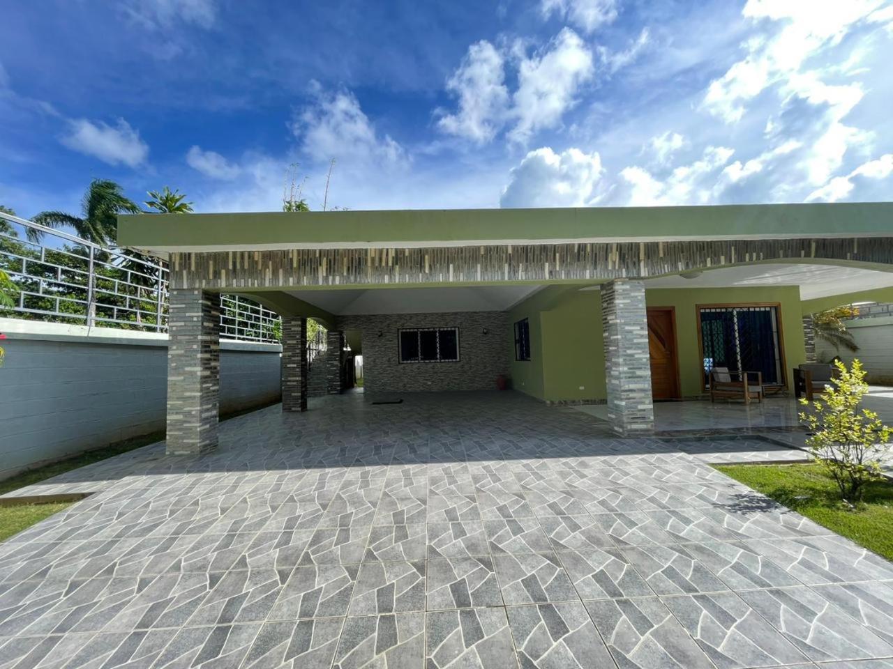 Amplia Villa En Las Terrenas Exterior photo